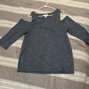 Motherhood maternity cutout shoulders shirt. Size Xl. Never worn.